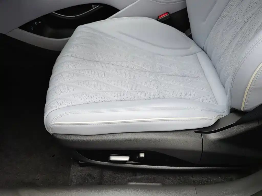 BYD Seal 2023 — миниатюра 19