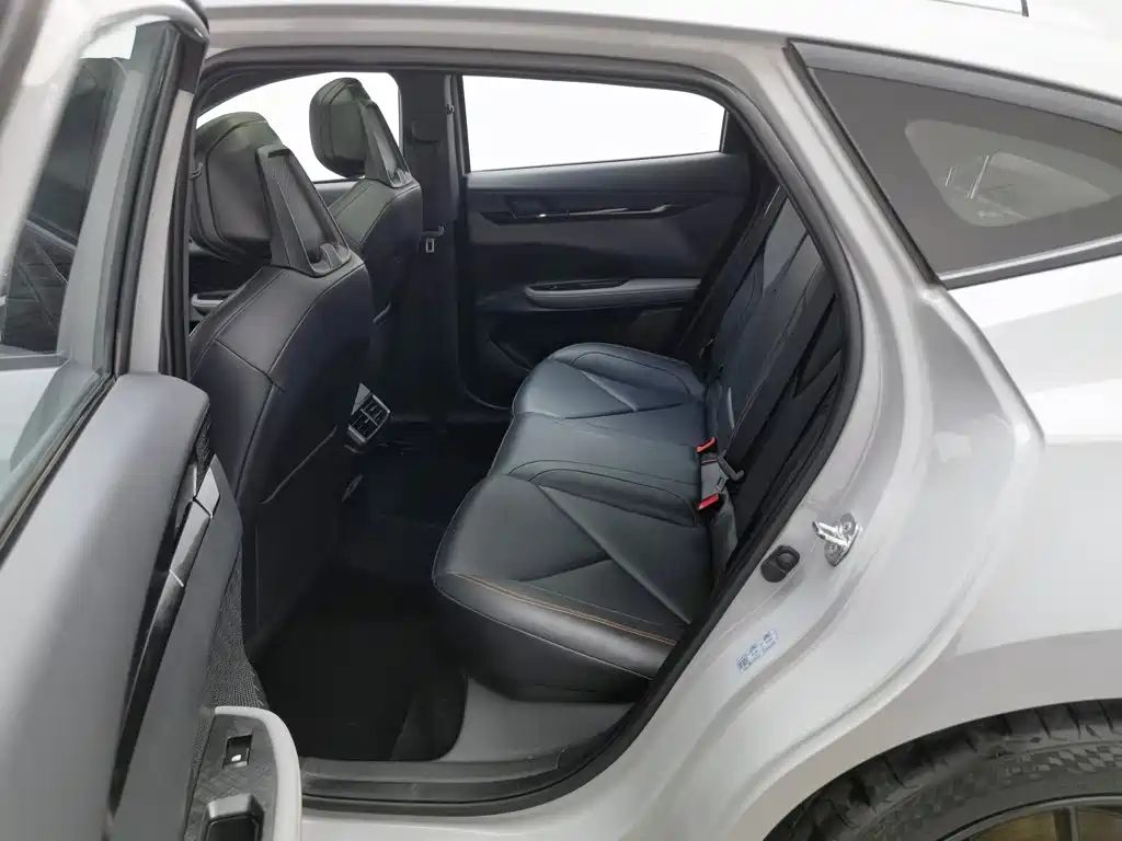 Changan UNI-V 2022 — миниатюра 15