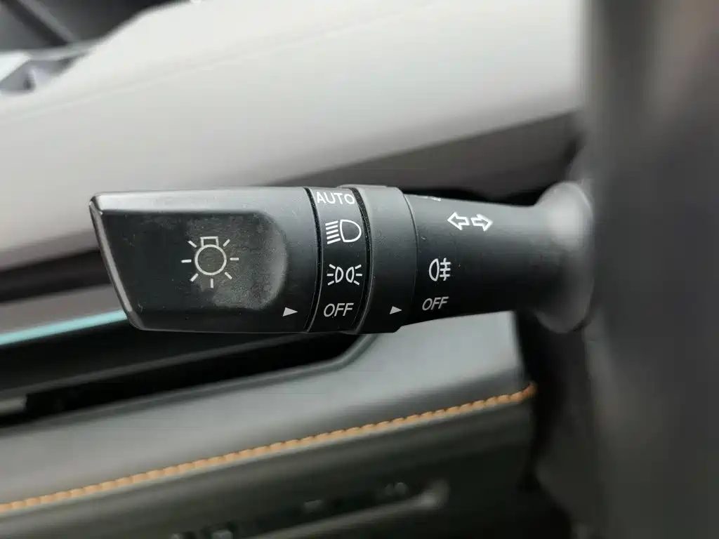 Changan UNI-V 2022 — миниатюра 19
