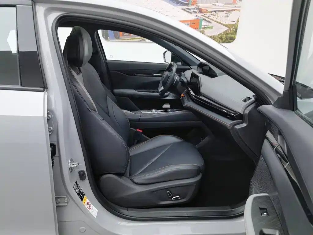 Changan UNI-V 2022 — миниатюра 21