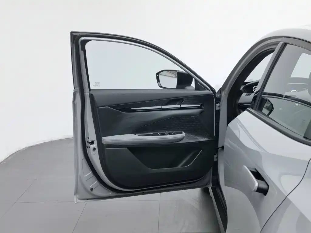 Changan UNI-V 2022 — миниатюра 8