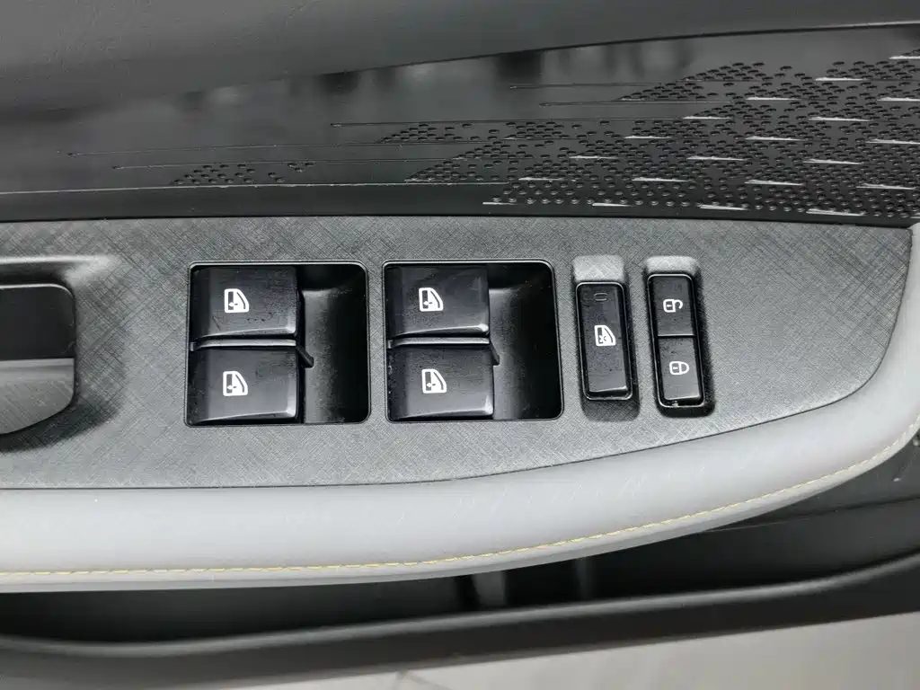 Changan UNI-V 2022 — миниатюра 9