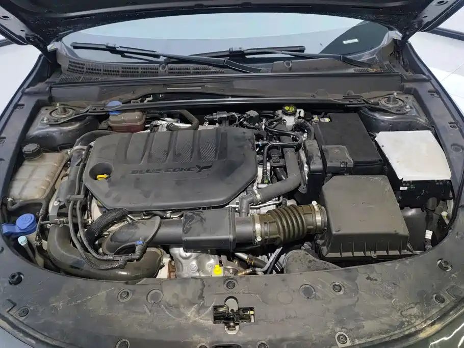 Changan UNI-V 2025 — миниатюра 10