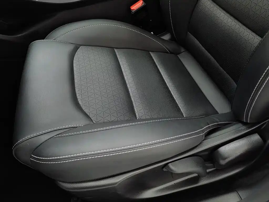 Geely Emgrand 2021 — миниатюра 19