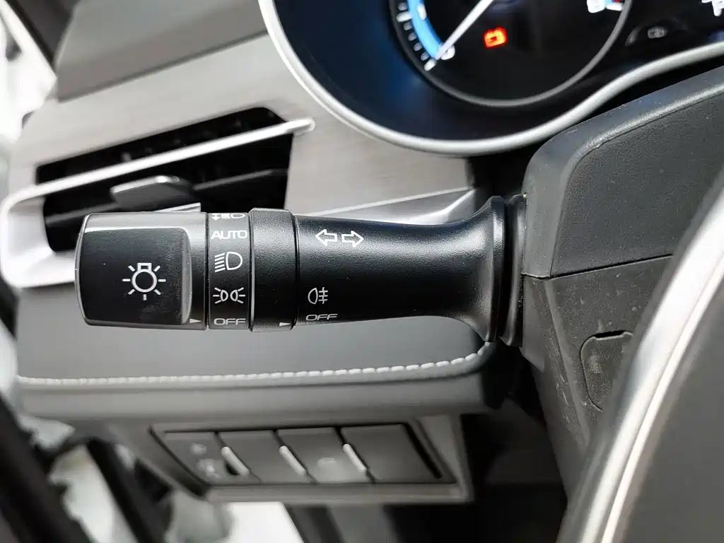 Geely Emgrand 2021 — миниатюра 20
