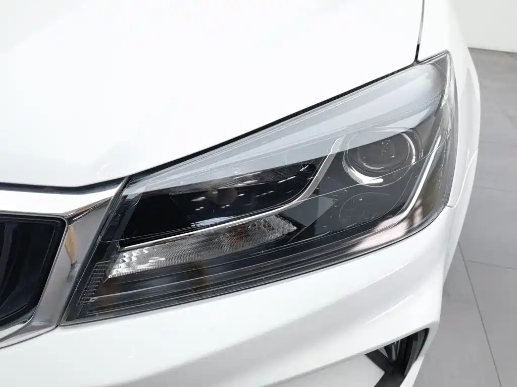 Geely Emgrand 2021 — миниатюра 7