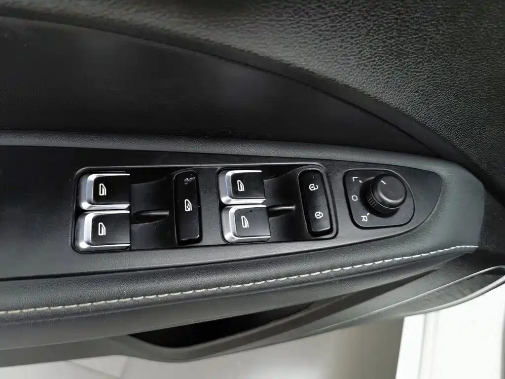 Geely Emgrand 2021 — миниатюра 9