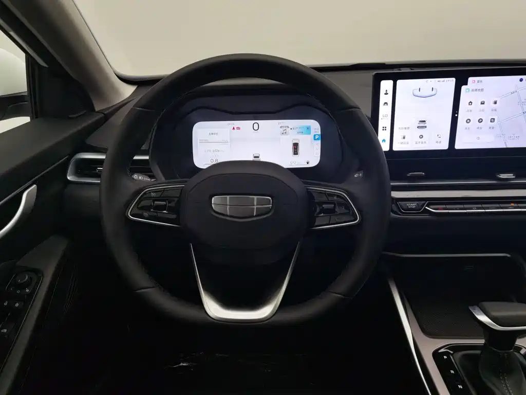 Geely Emgrand 2025 — миниатюра 11