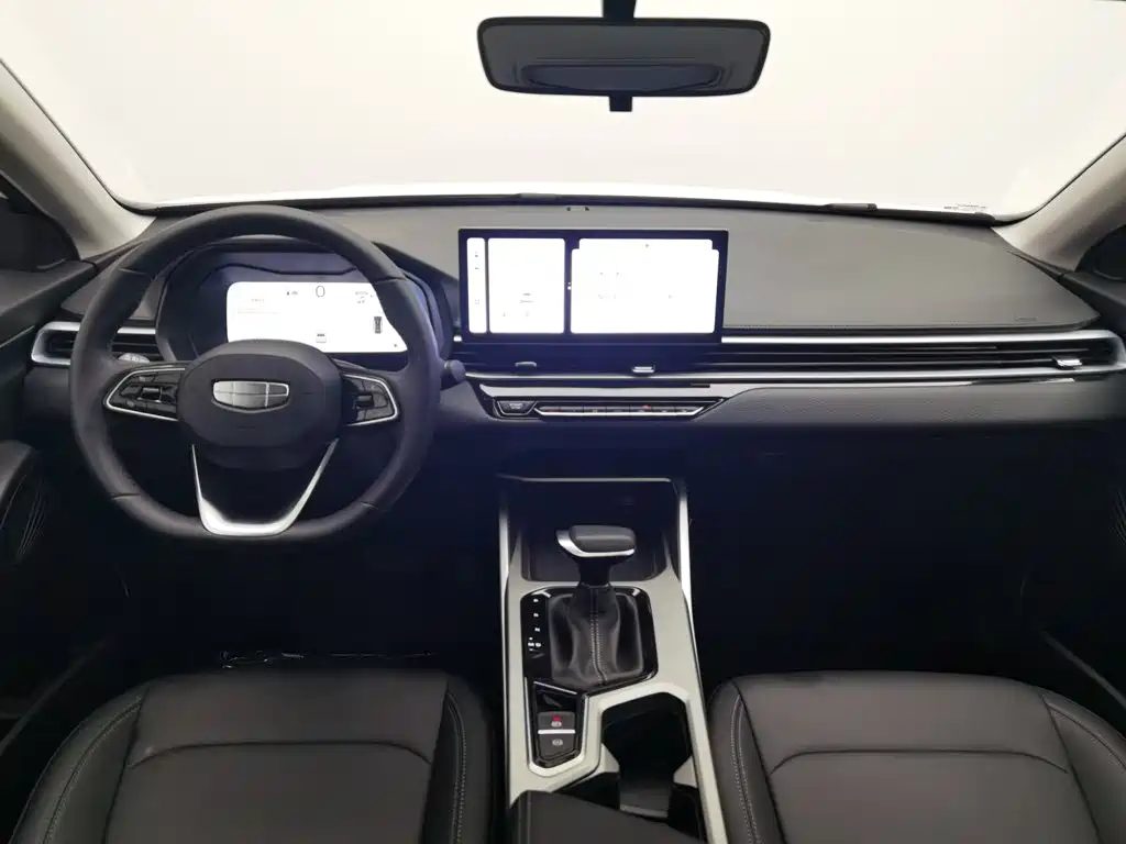 Geely Emgrand 2025 — миниатюра 5