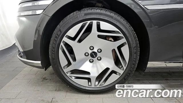 Genesis G90 2025 — миниатюра 5