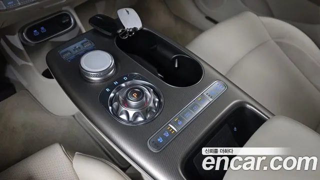 Genesis GV60 2022 — миниатюра 9