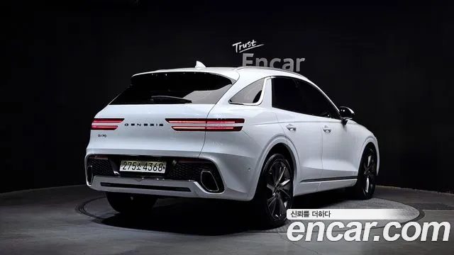 Genesis GV70 2023 — миниатюра 2