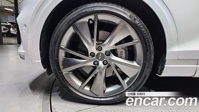 Genesis GV70 2023 — миниатюра 5