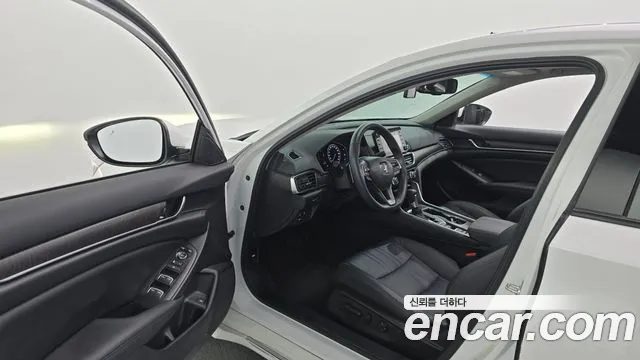 Honda Accord 2022 — миниатюра 10