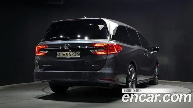 Honda Odyssey 2021 — миниатюра 2