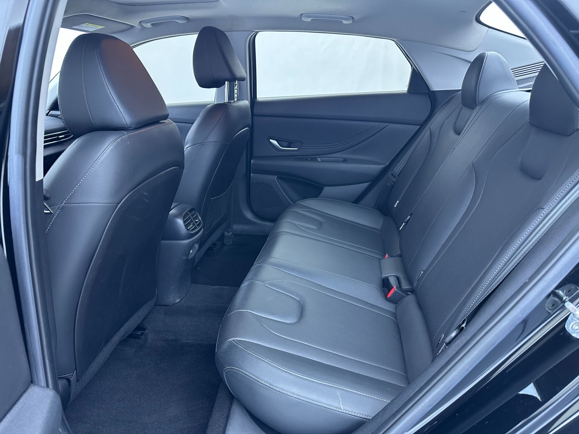 Hyundai Elantra 2021 — миниатюра 8