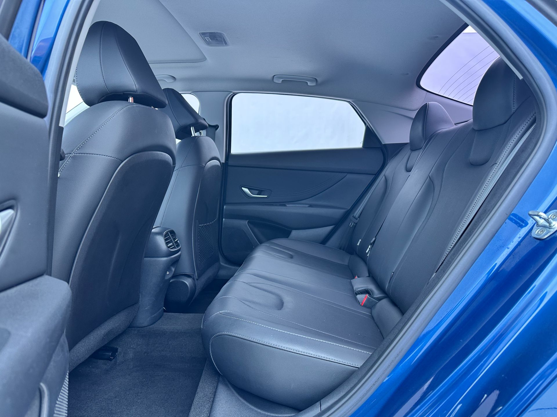 Hyundai Elantra 2021 — миниатюра 7