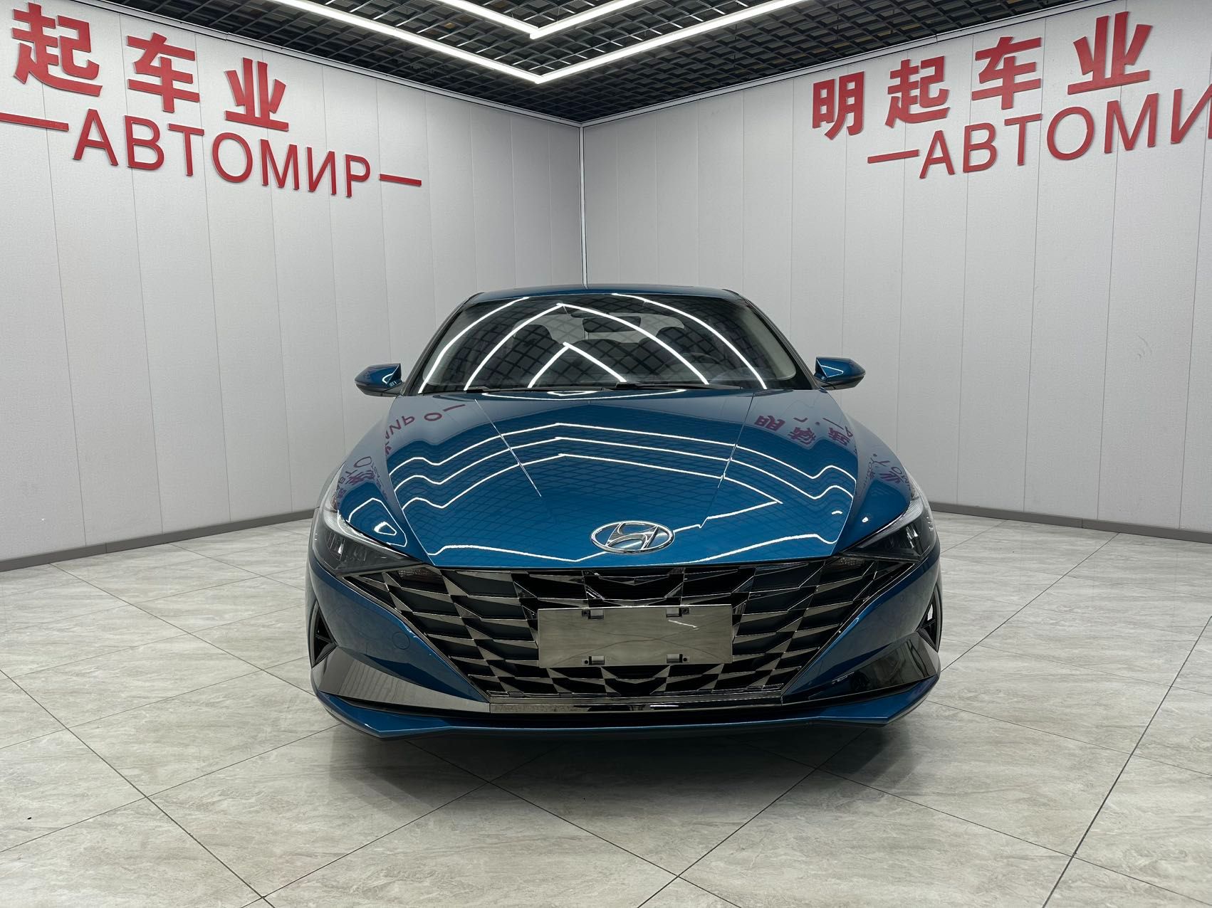 Hyundai Elantra 2021 — миниатюра 3