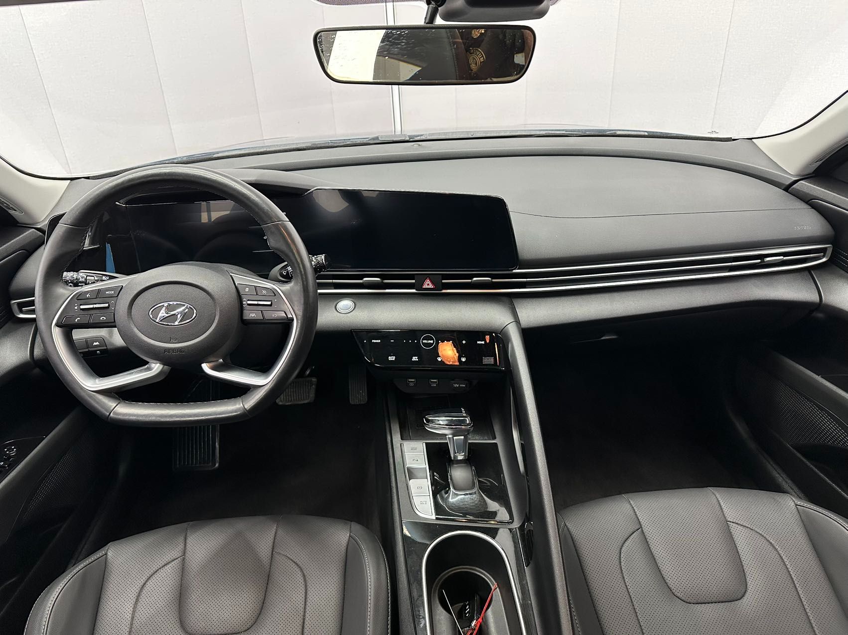 Hyundai Elantra 2021 — миниатюра 5