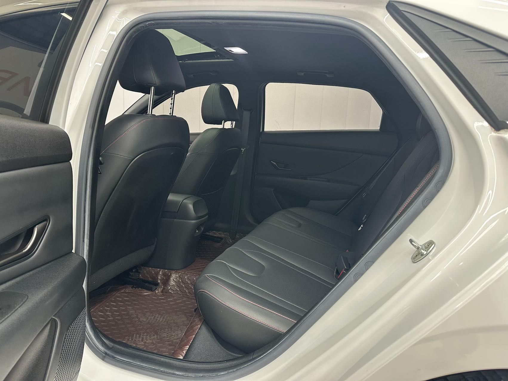 Hyundai Elantra 2021 — миниатюра 8