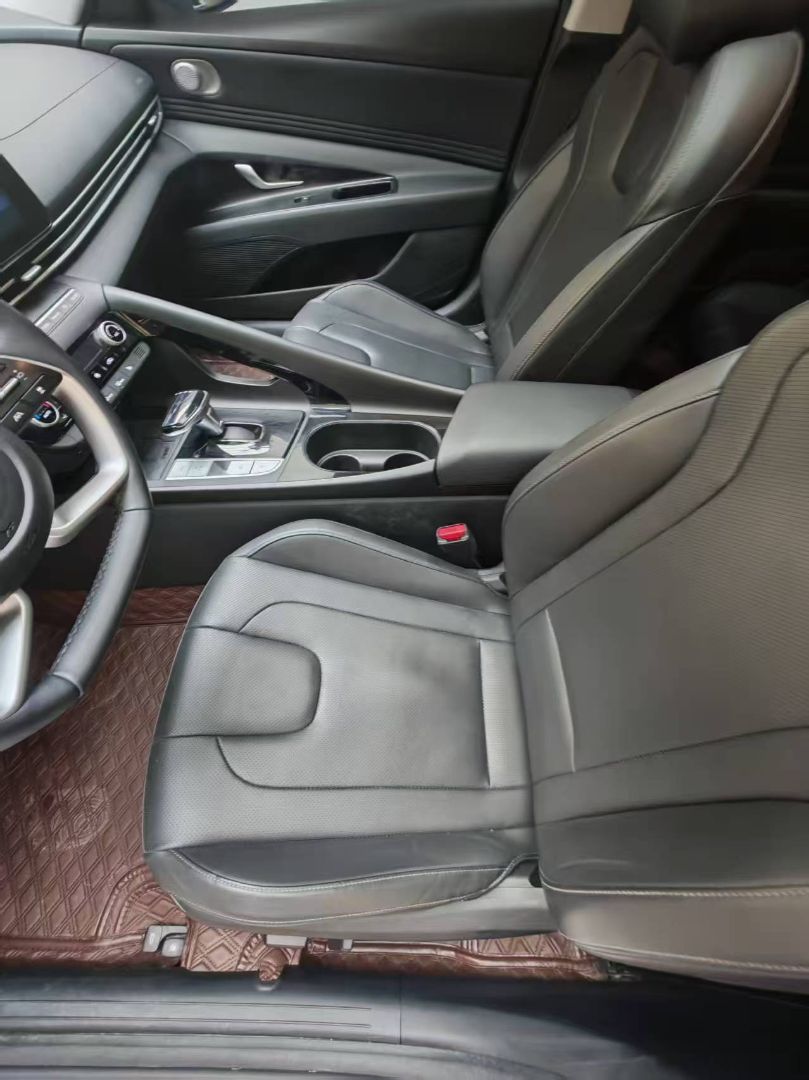 Hyundai Elantra 2023 — миниатюра 6