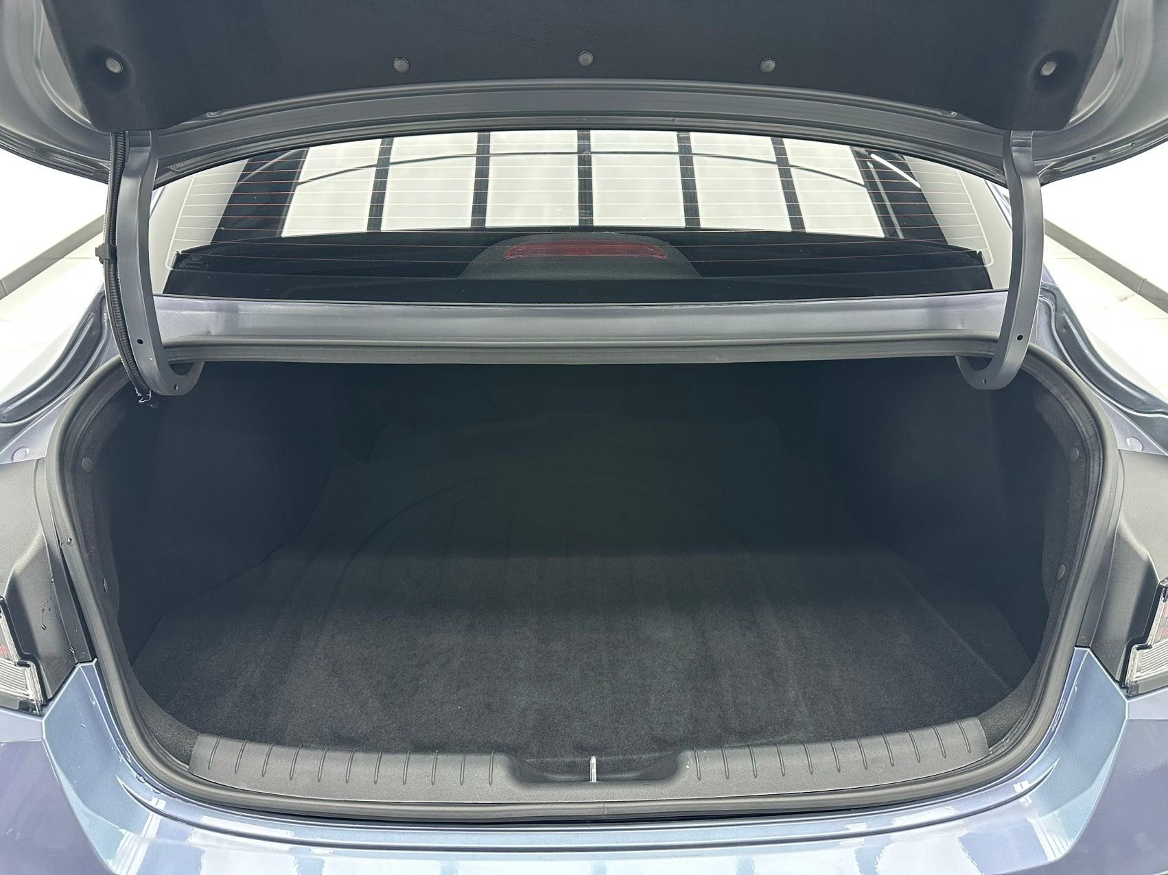 Hyundai Elantra 2023 — миниатюра 18