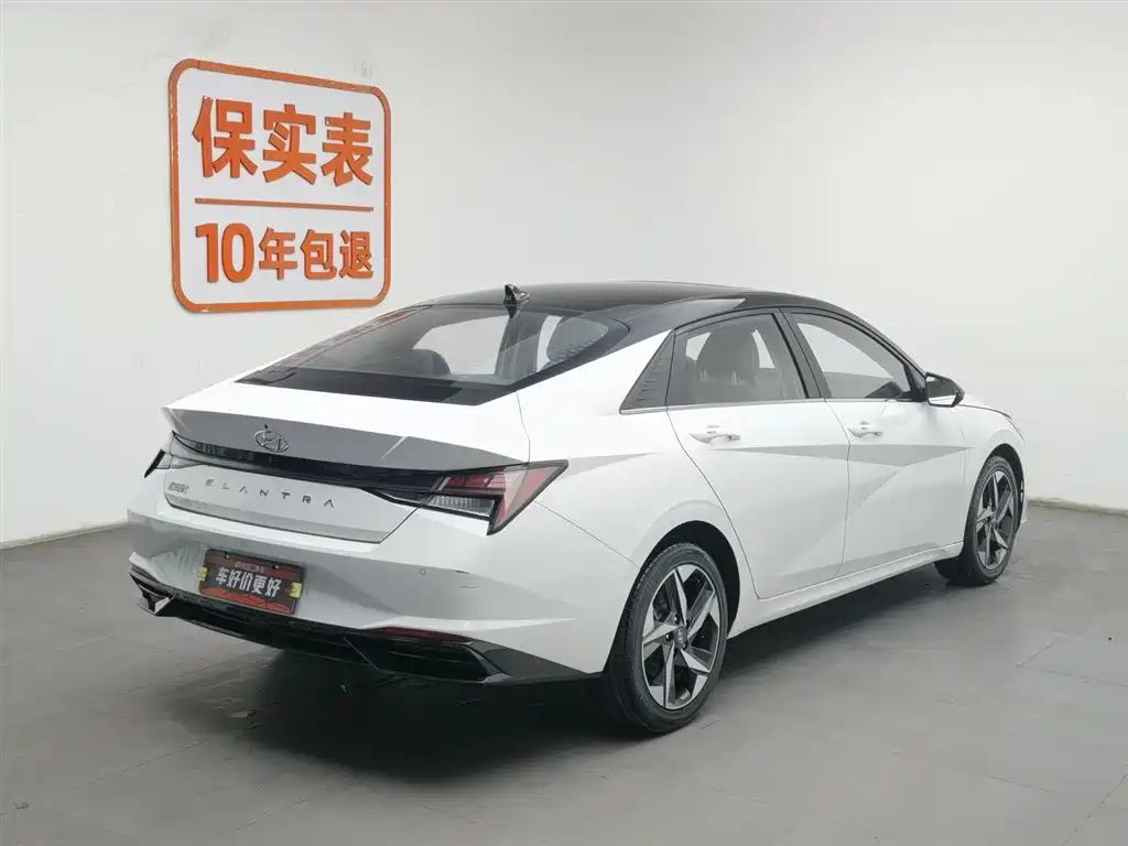 Hyundai Elantra 2023 — миниатюра 2