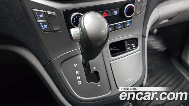 Hyundai Grand Starex 2021 — миниатюра 9