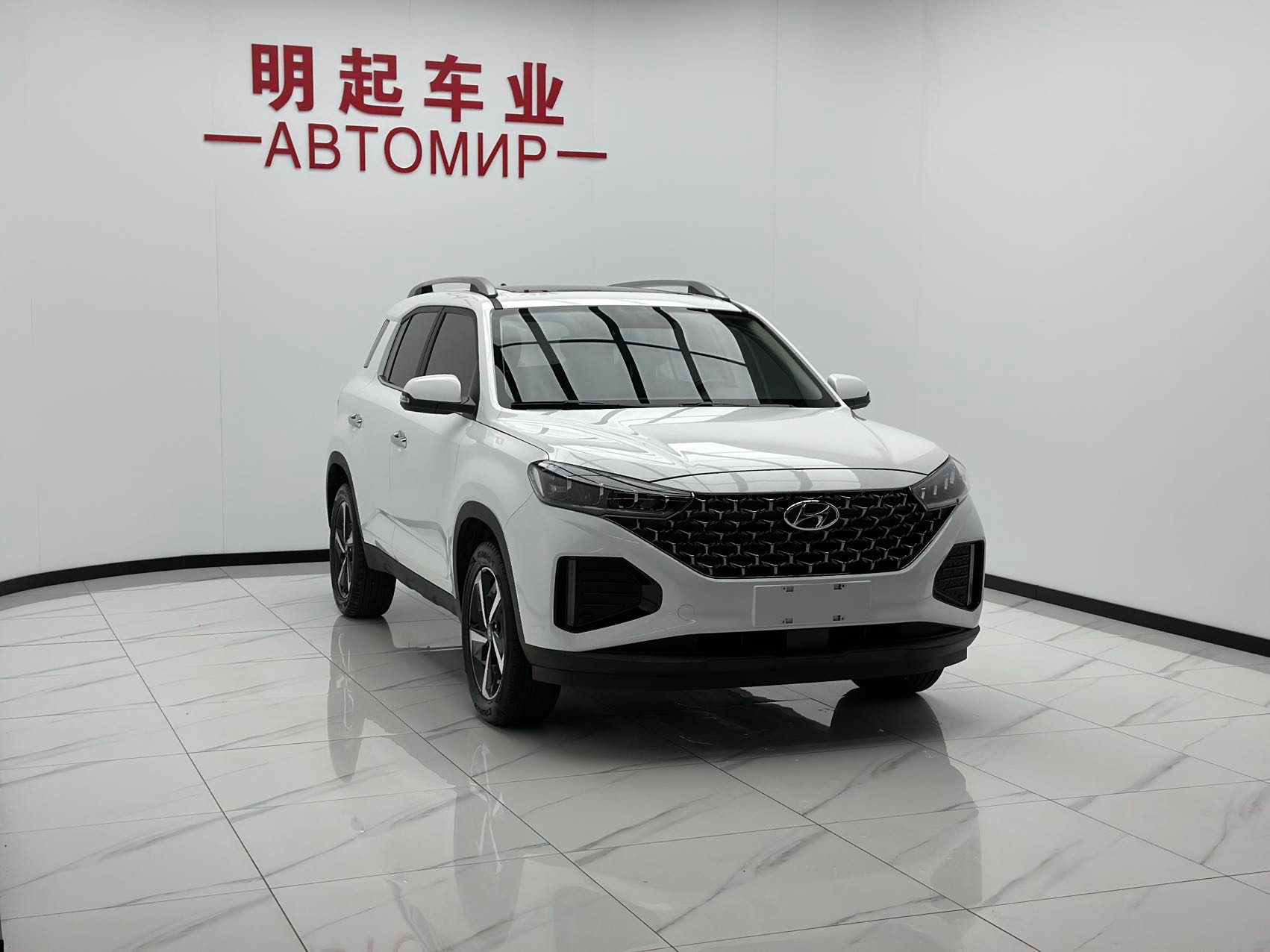 Hyundai ix35 2023 — миниатюра 2