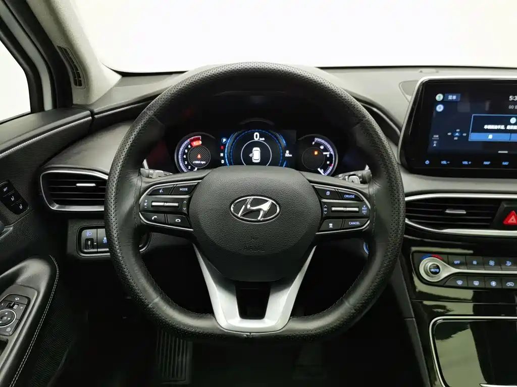 Hyundai Santa Fe 2022 — миниатюра 11
