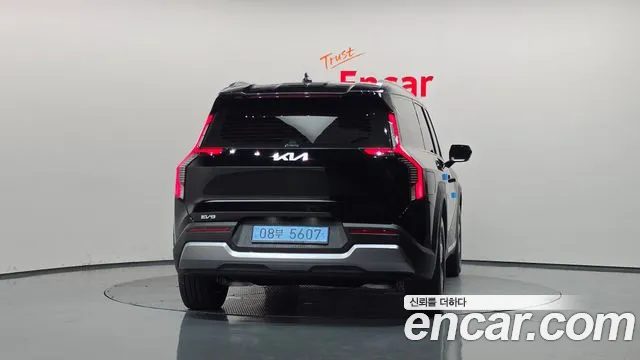 Kia EV9 2027 — миниатюра 4