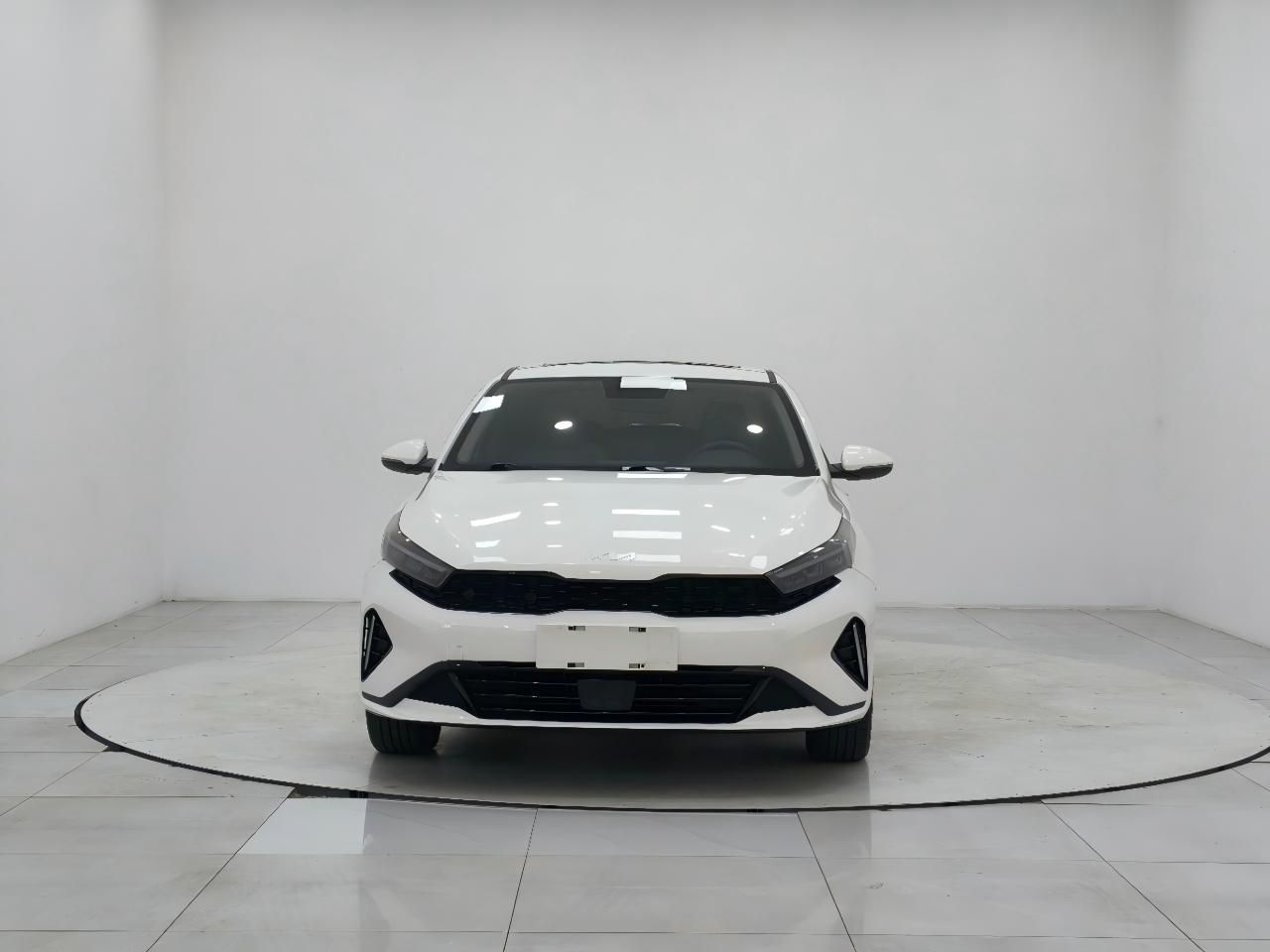 Kia K3 2023 — миниатюра 2