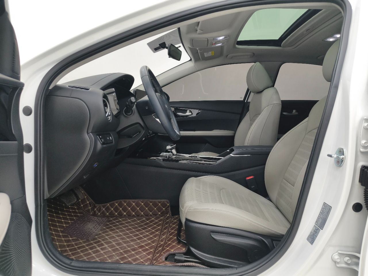 Kia K3 2023 — миниатюра 3