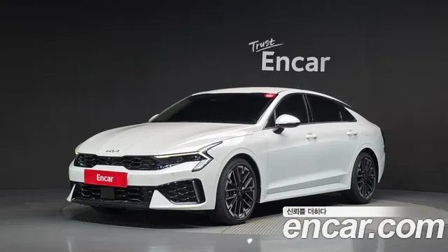 Kia K5 2025