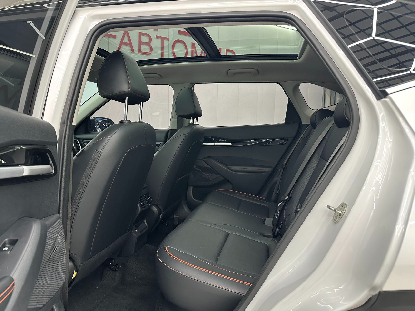 Kia Seltos 2023 — миниатюра 8