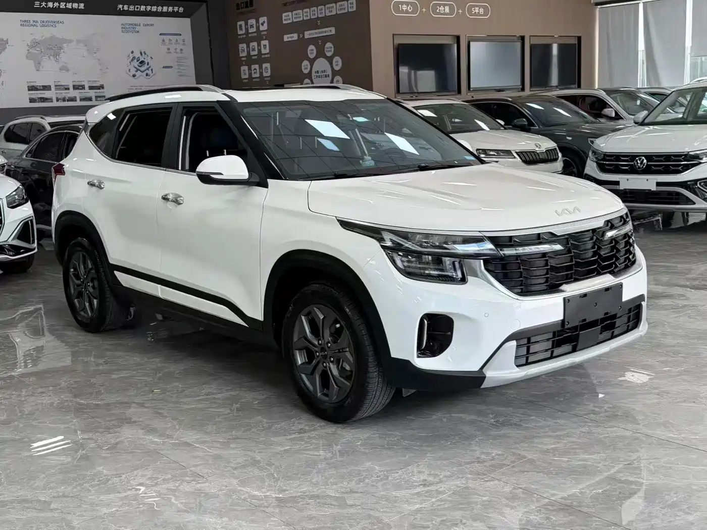 Kia Seltos 2023 — миниатюра 2
