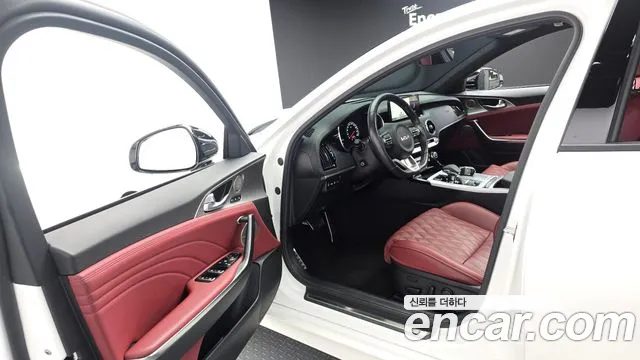 Kia Stinger 2023 — миниатюра 10