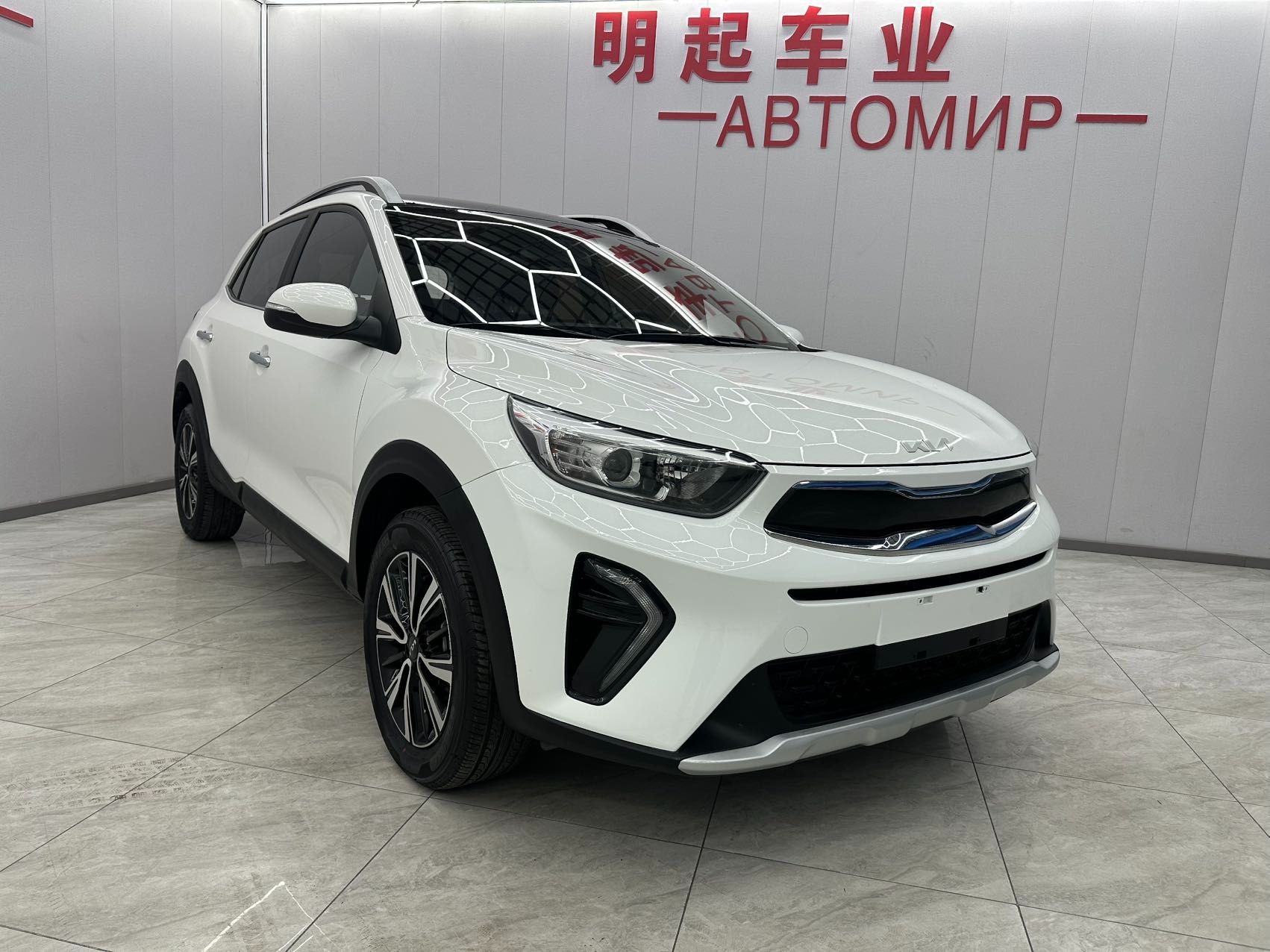Kia Stonic 2021 — миниатюра 4