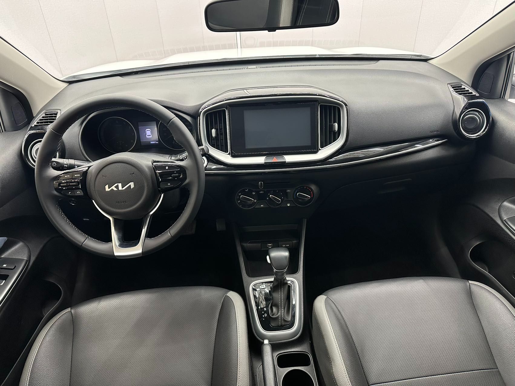 Kia Stonic 2021 — миниатюра 9