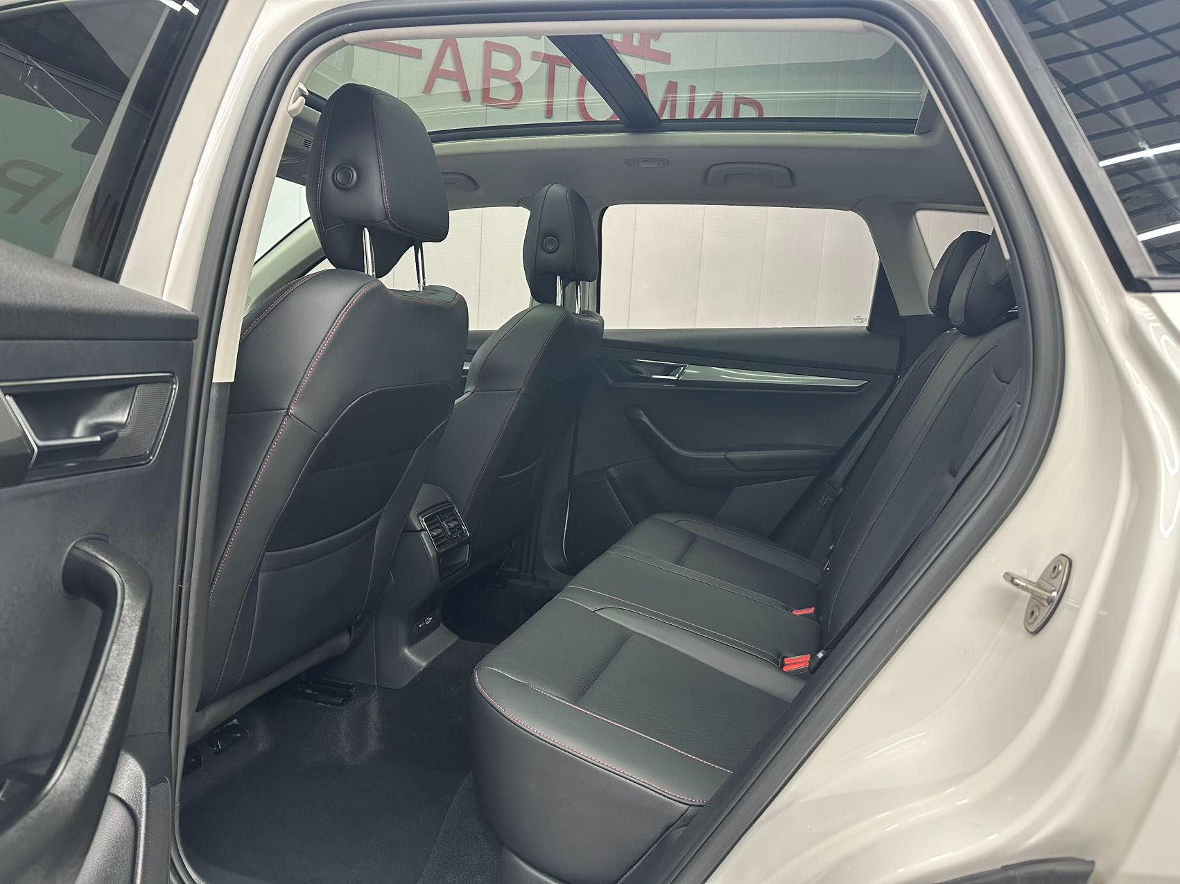 Skoda Karoq 2022 — миниатюра 5