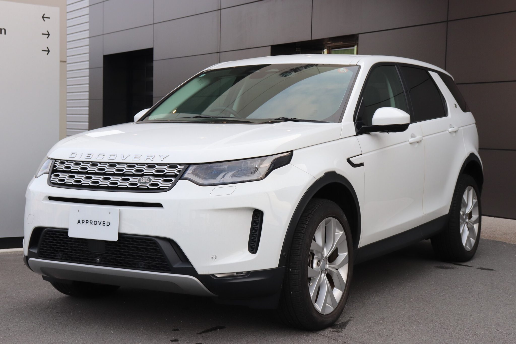 Land Rover Discovery 2022 — миниатюра 3