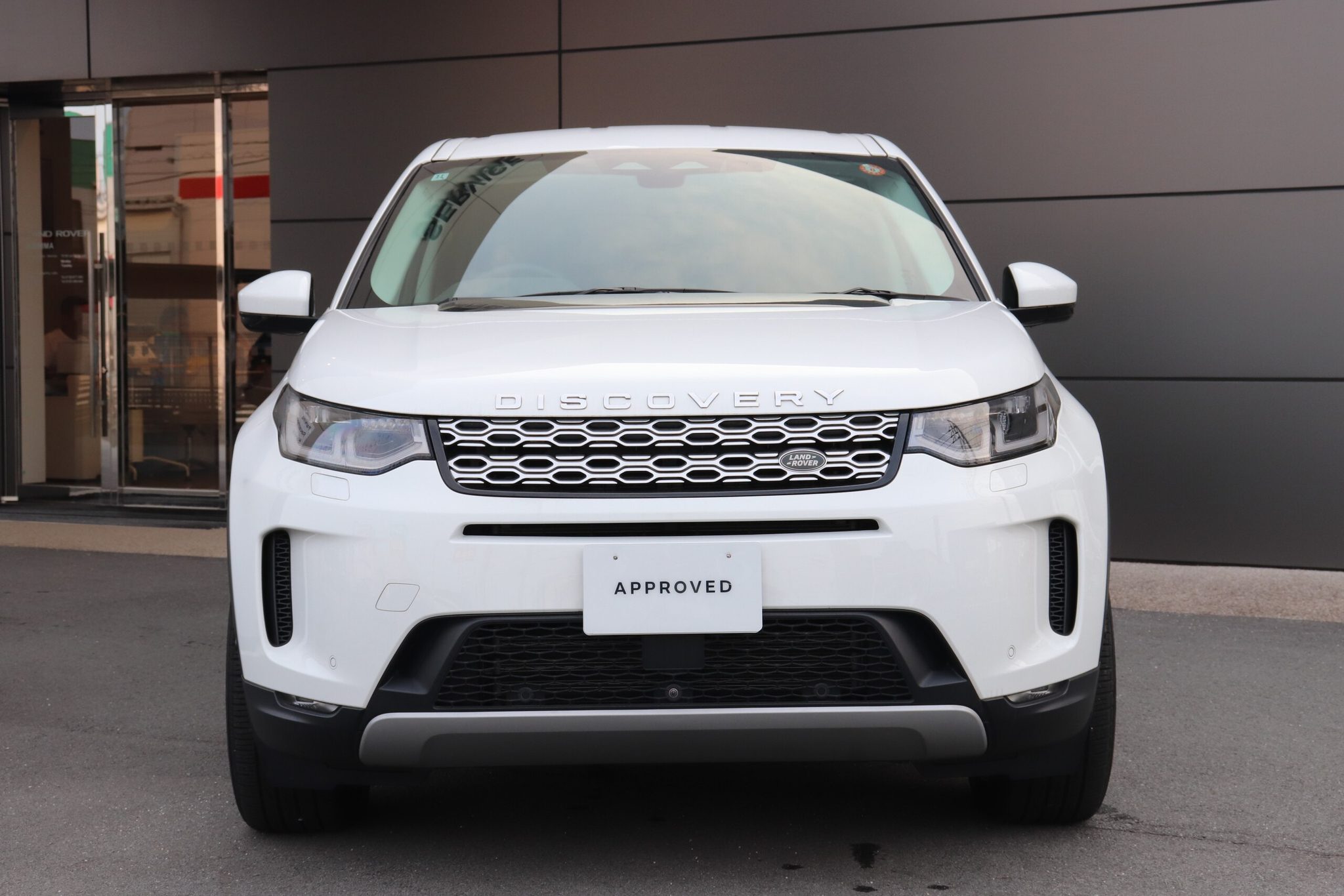 Land Rover Discovery 2022 — миниатюра 8