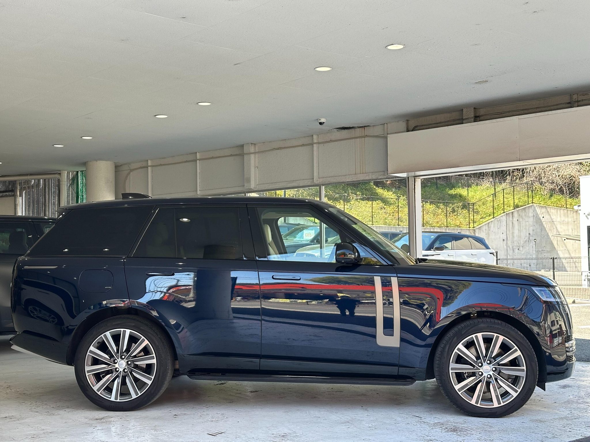 Land Rover Range Rover 2022 — миниатюра 3