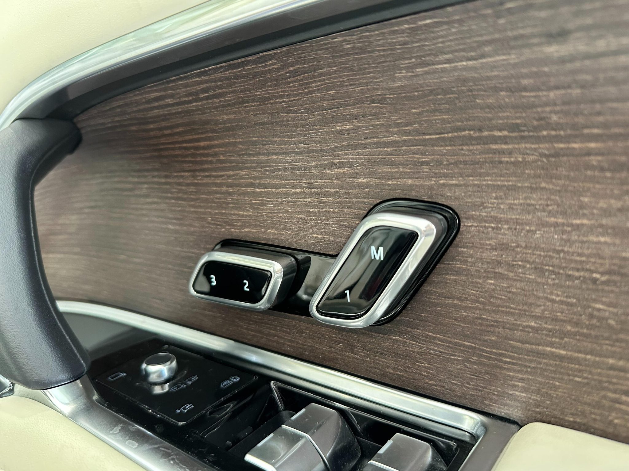 Land Rover Range Rover 2022 — миниатюра 8