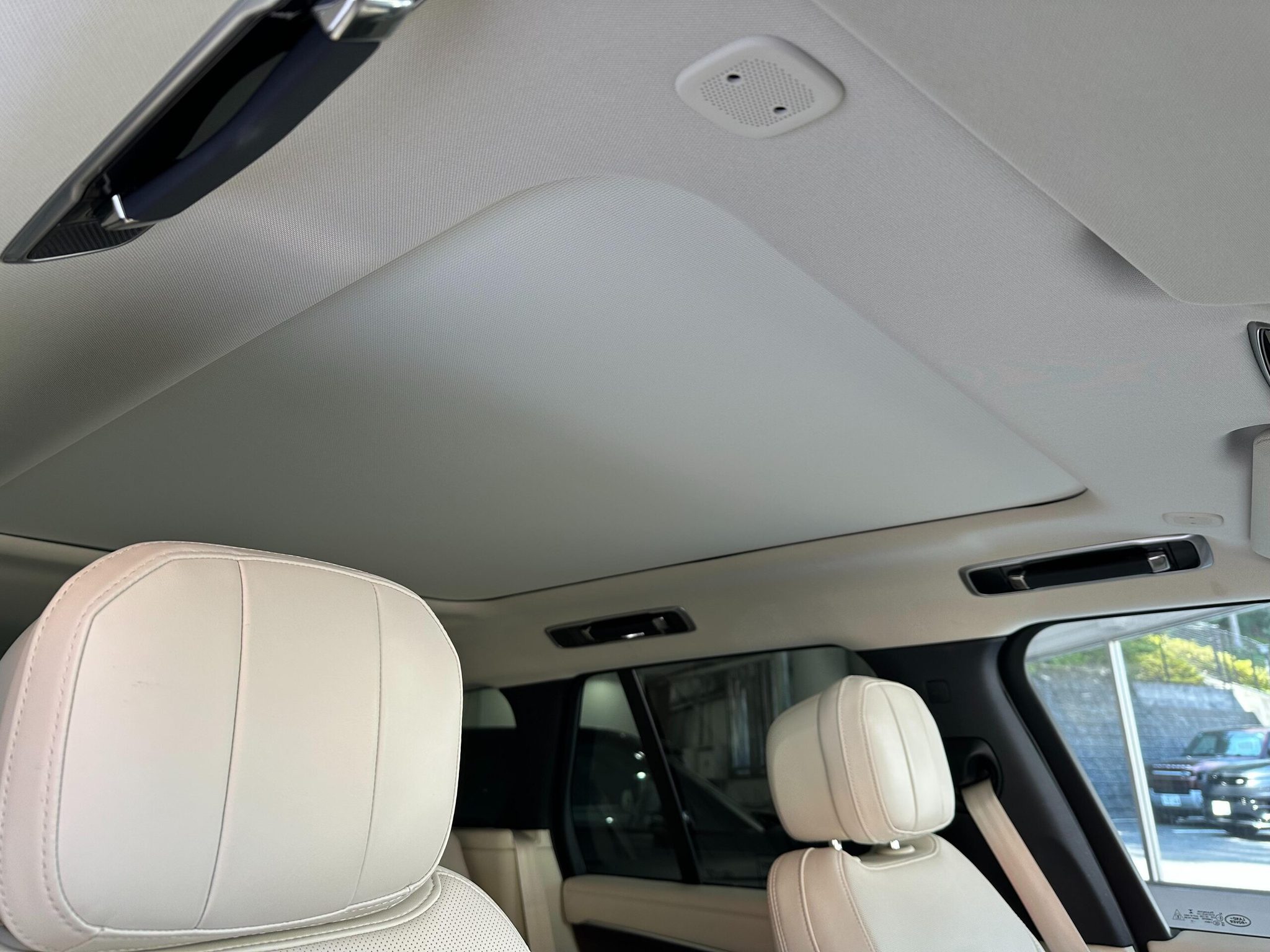 Land Rover Range Rover 2022 — миниатюра 9