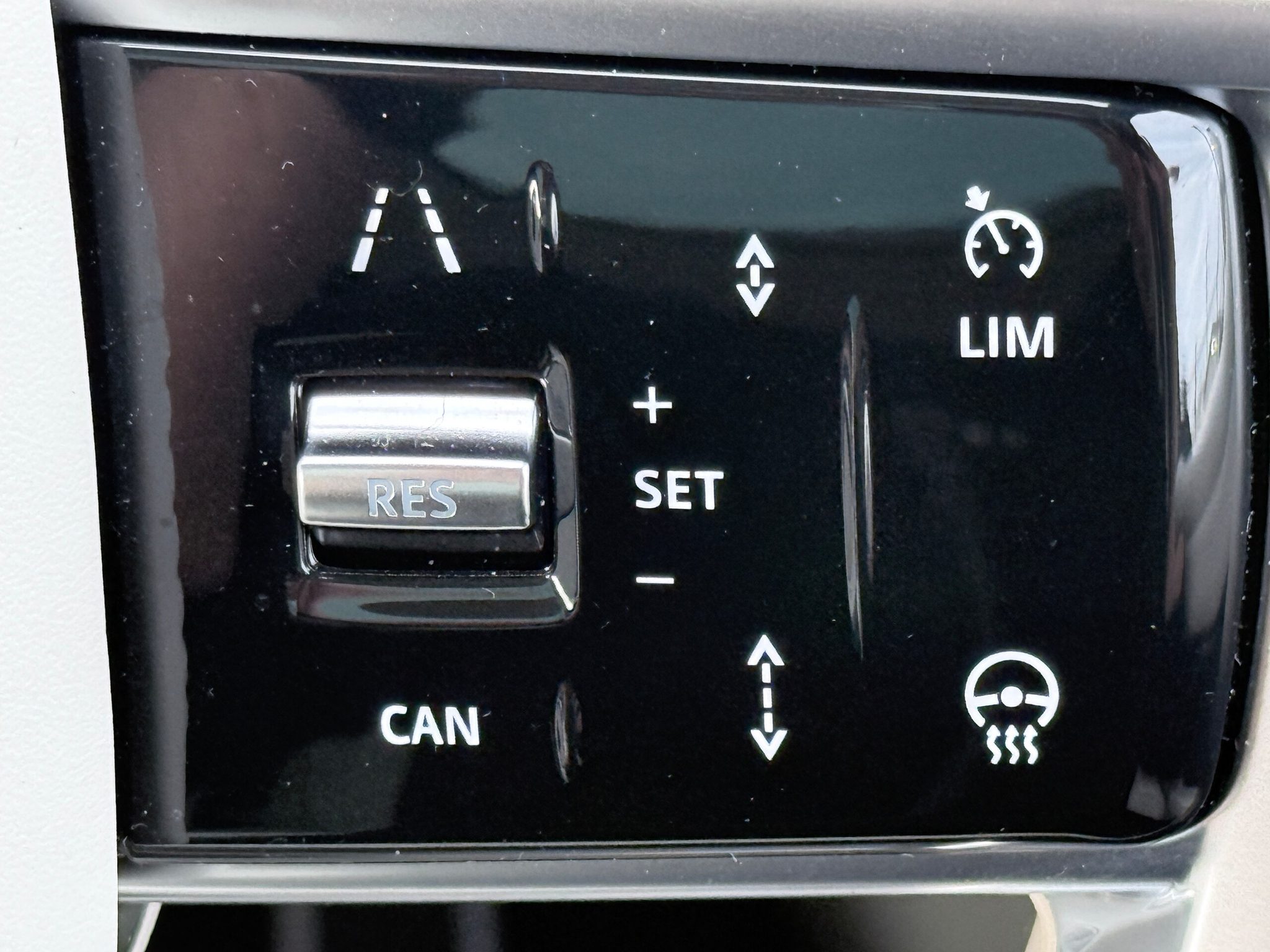 Land Rover Range Rover 2025 — миниатюра 8
