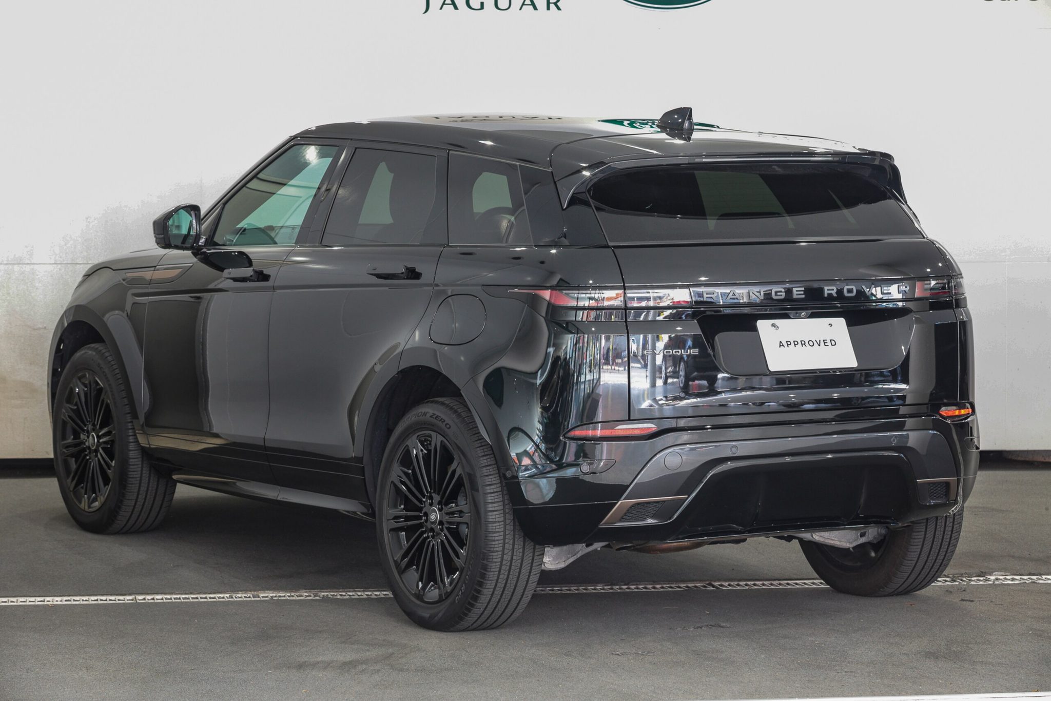 Land Rover Range Rover Evoque 2025 — миниатюра 4