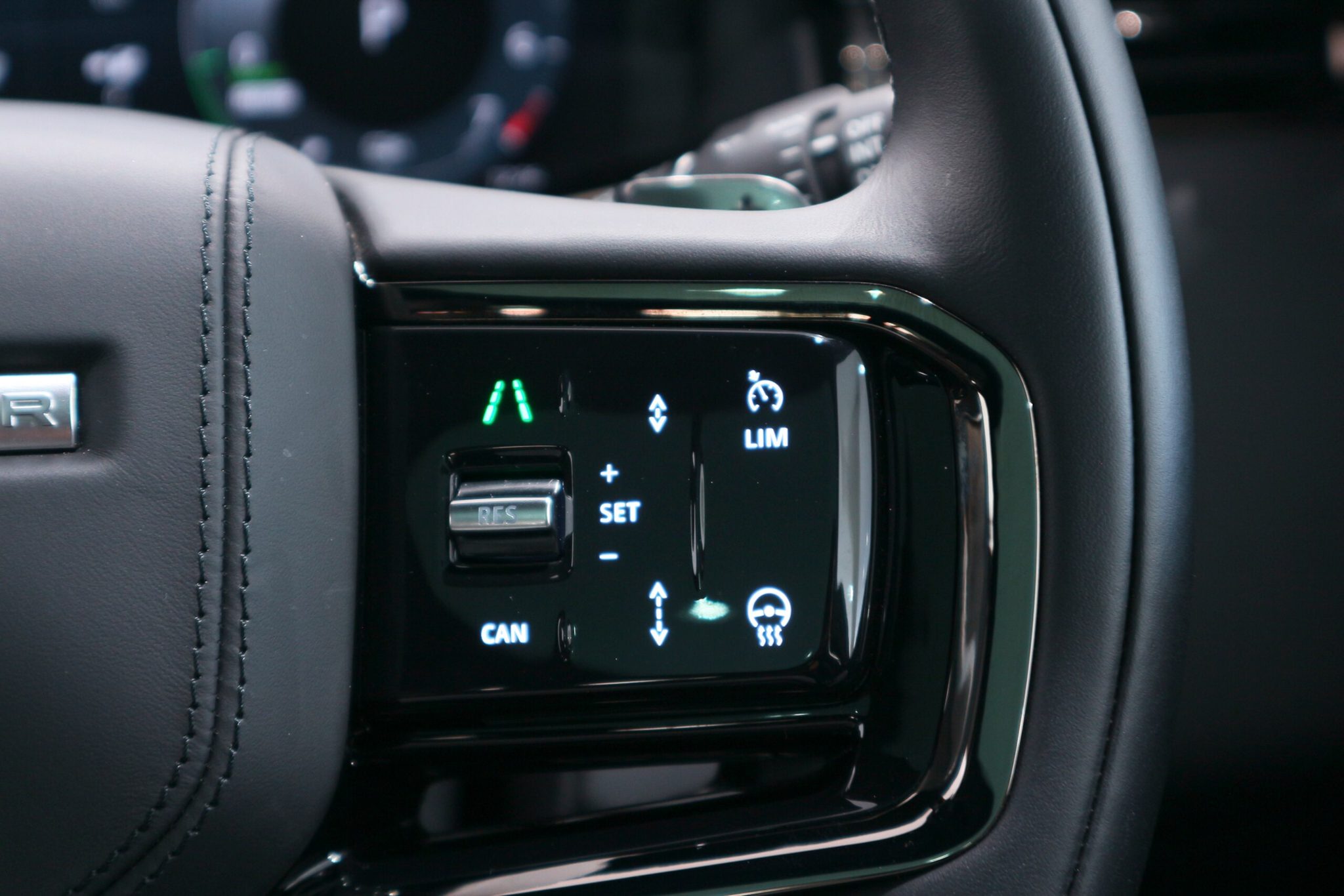 Land Rover Range Rover Evoque 2025 — миниатюра 9