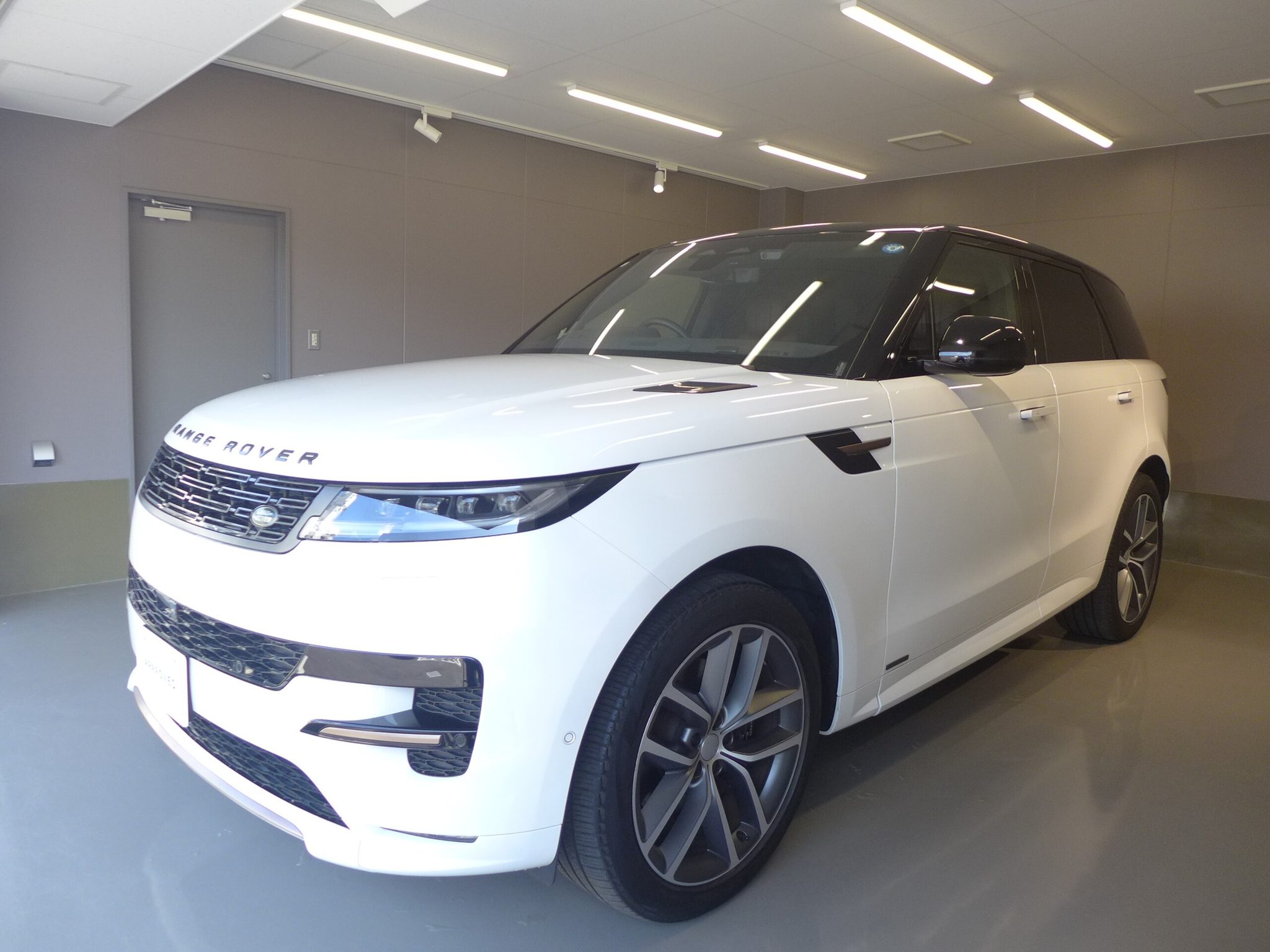 Land Rover Range Rover Sport 2024 — миниатюра 7
