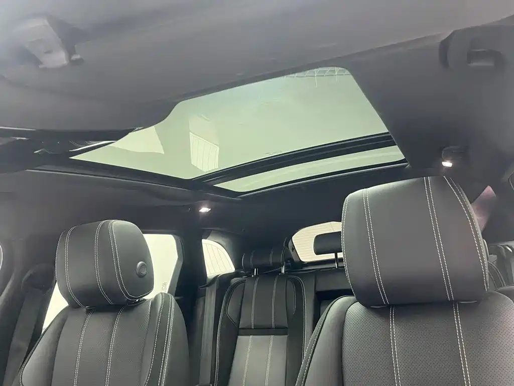Land Rover Range Rover Velar 2021 — миниатюра 11